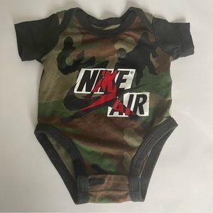 AIR NIKE/JORDAN camo size Newborn